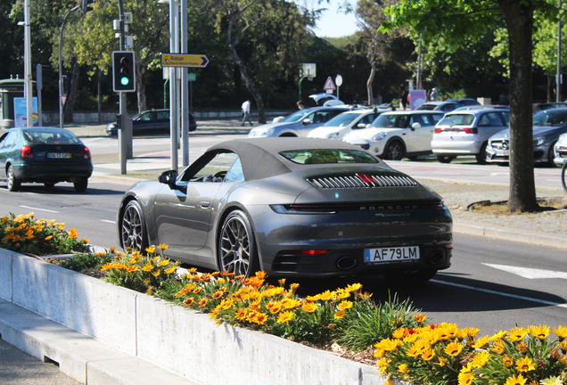 Porsche 992 Carrera 4S Cabriolet