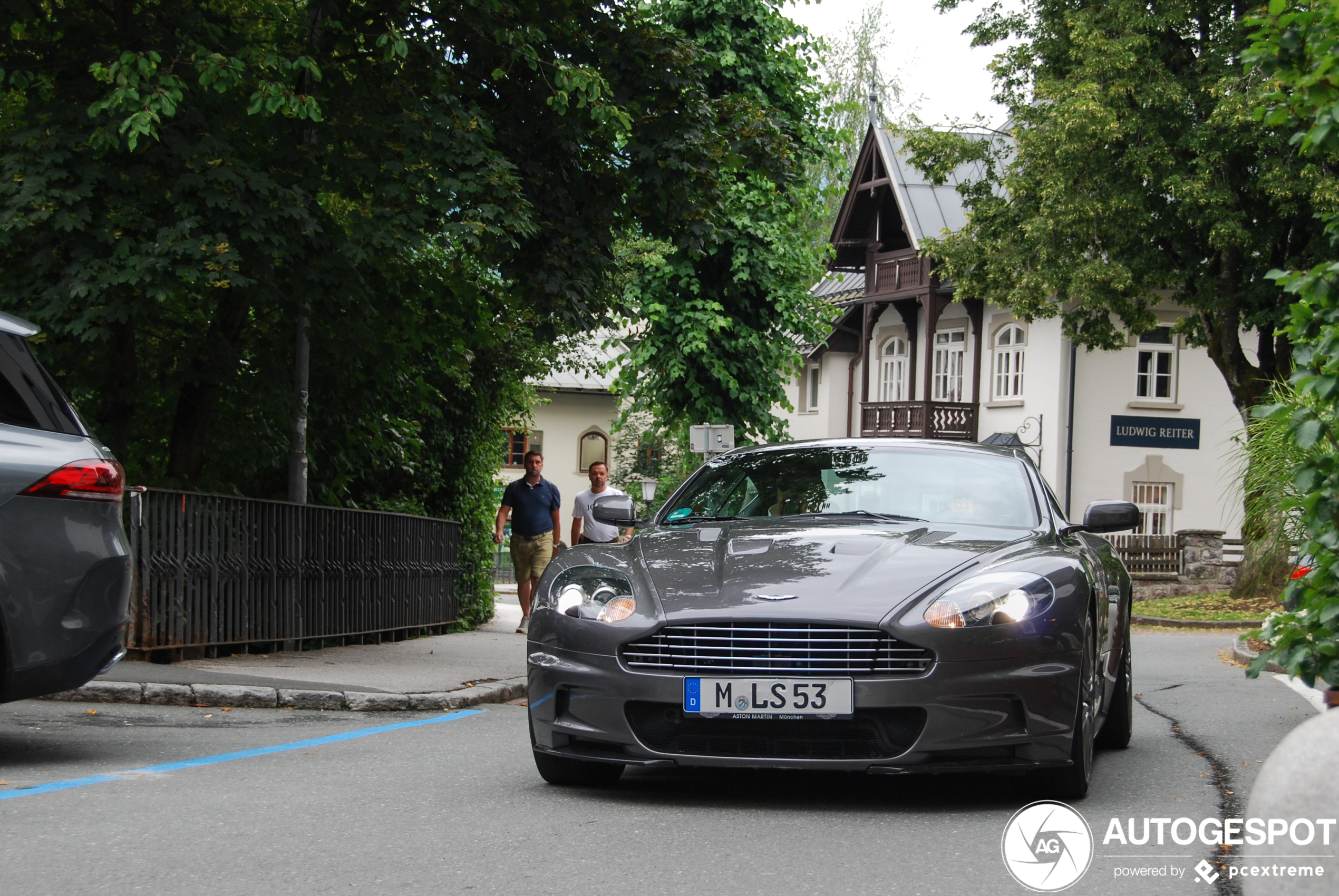 Aston Martin DBS