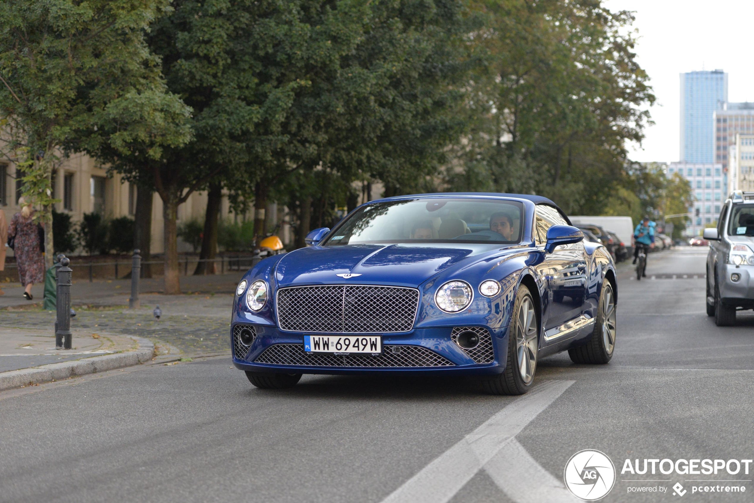 Bentley Continental GTC V8 2020