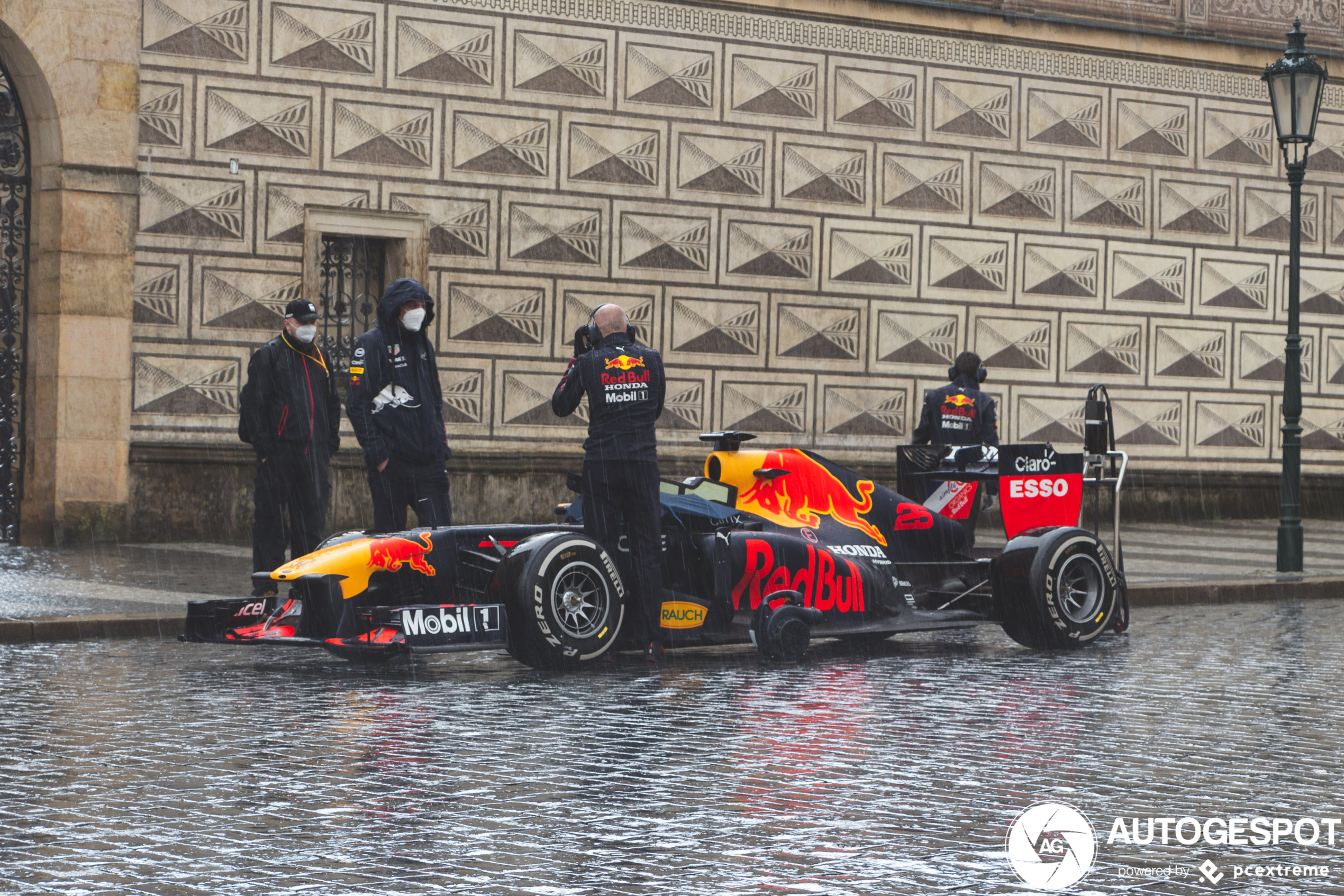 Red Bull Racing RB7 is een bijzondere spot in Praag