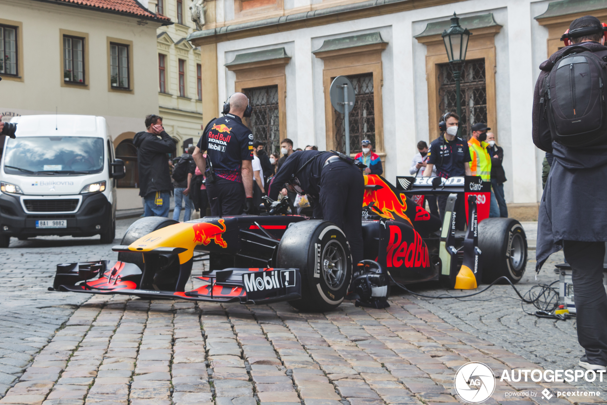 Red Bull Racing RB7 is een bijzondere spot in Praag