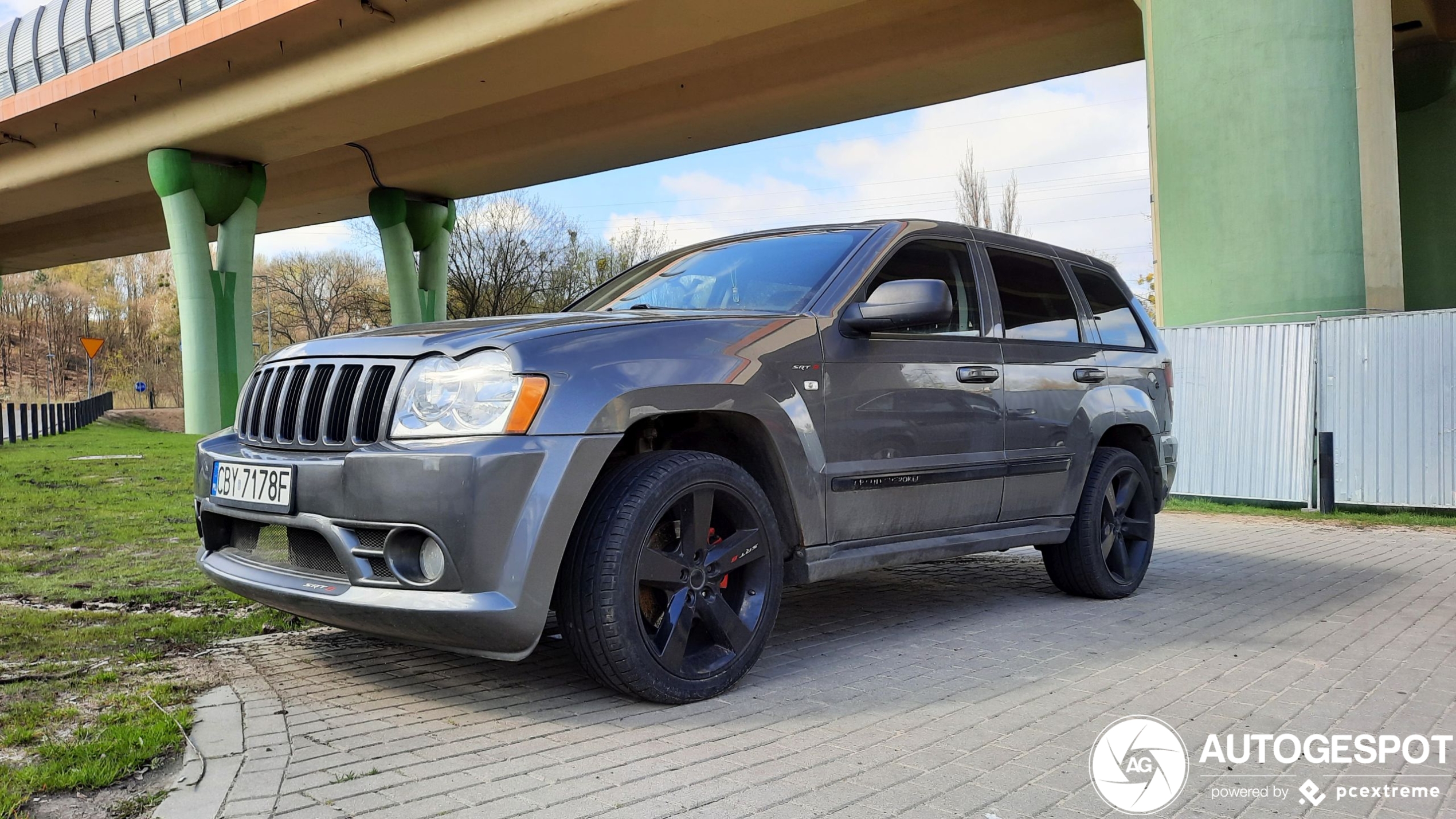 Jeep Grand Cherokee SRT-8 2005