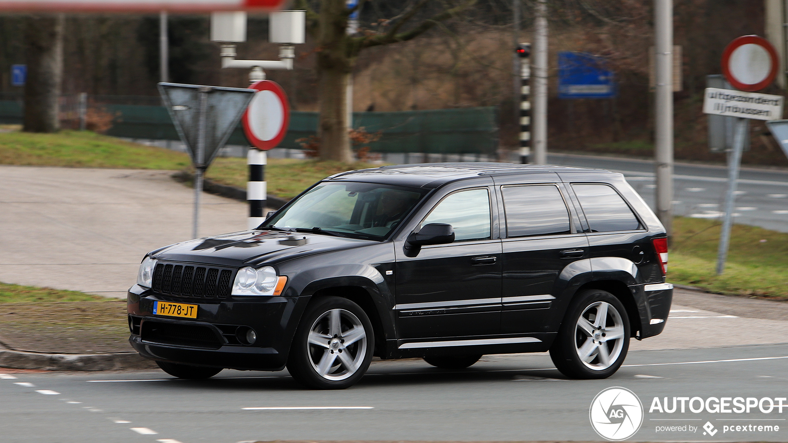 Jeep Grand Cherokee SRT-8 2005