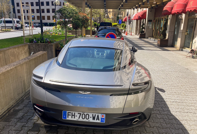 Aston Martin DB11 V8