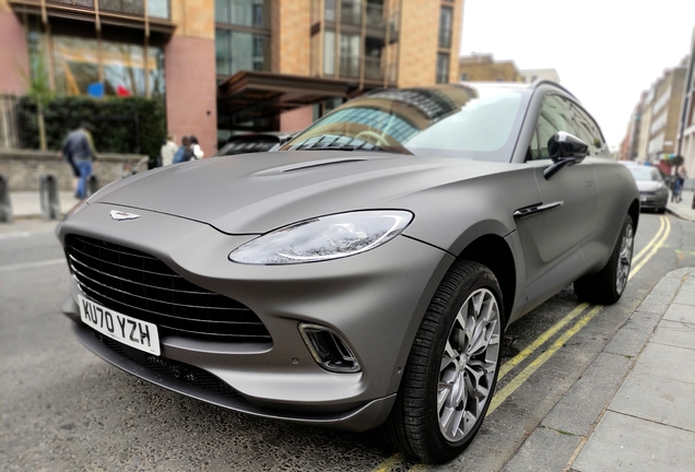 Aston Martin DBX