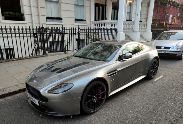 Aston Martin V12 Vantage S