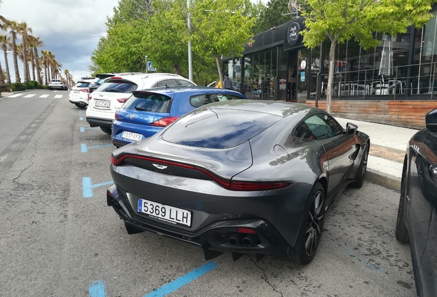 Aston Martin V8 Vantage 2018