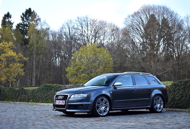 Audi RS4 Avant B7