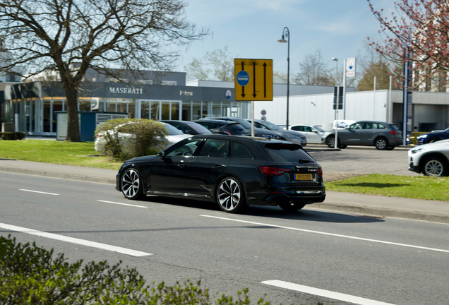 Audi RS4 Avant B9