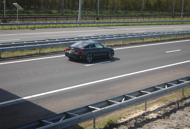 Audi RS5 B8 2012