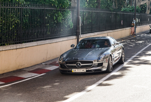 Mercedes-Benz SLS AMG