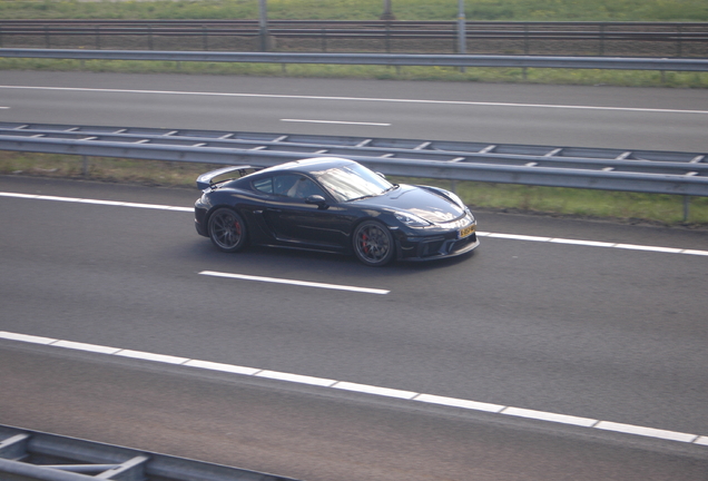 Porsche 718 Cayman GT4