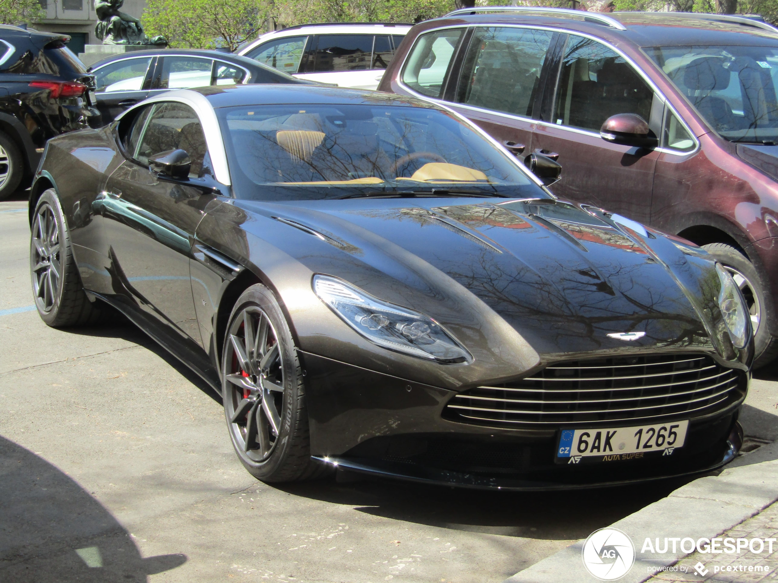 Aston Martin DB11 Launch Edition