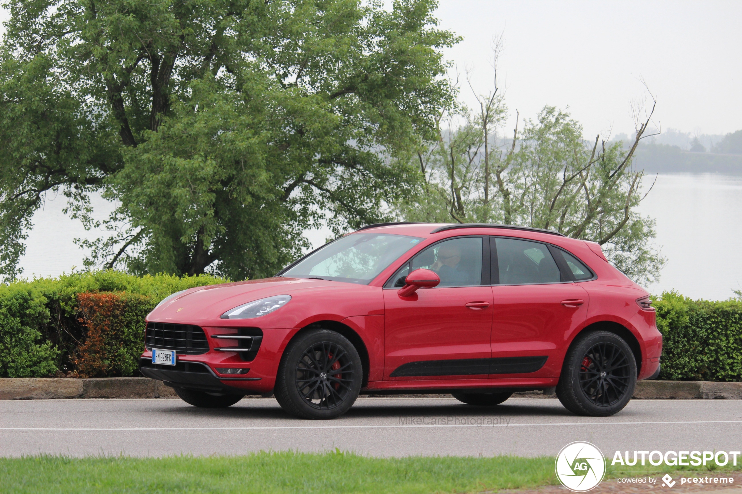 Porsche 95B Macan Turbo