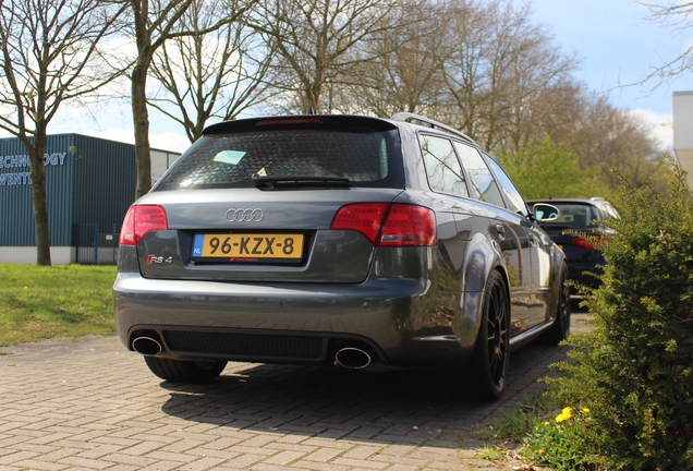 Audi RS4 Avant B7