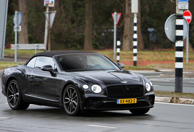 Bentley Continental GTC 2019