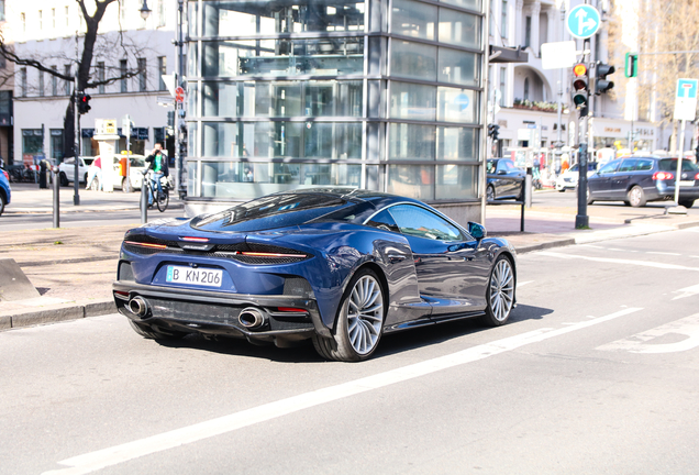 McLaren GT