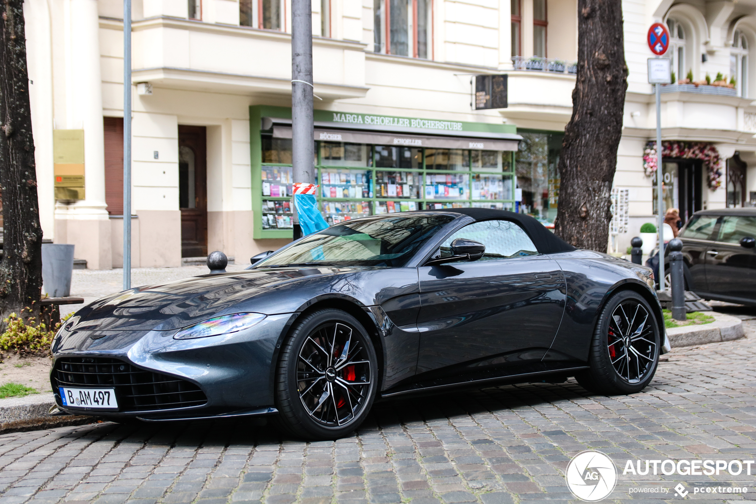 Aston Martin V8 Vantage Roadster 2020