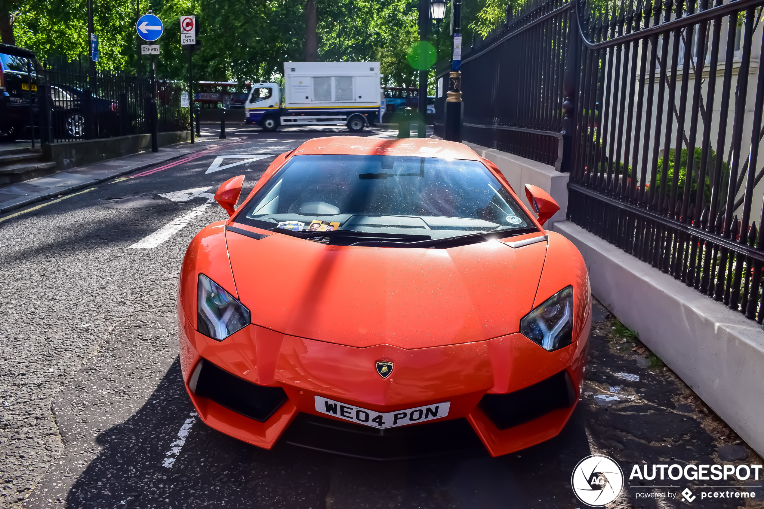 Lamborghini Aventador LP700-4