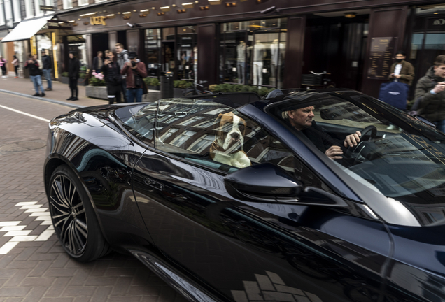 Aston Martin DBS Superleggera Volante