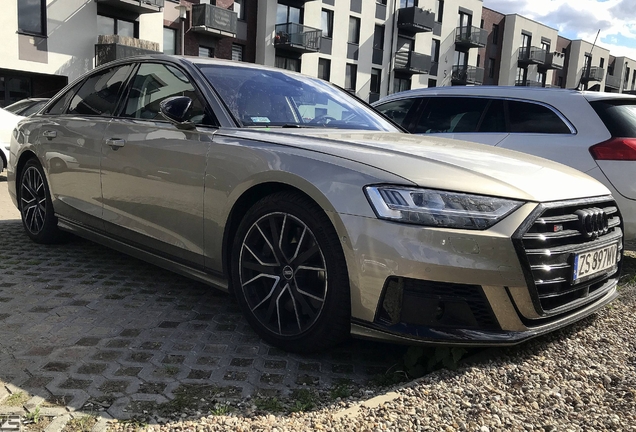 Audi S8 D5