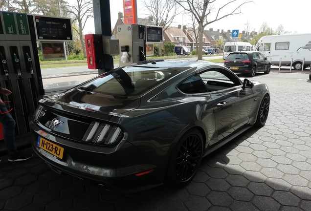 Ford Mustang GT 2015