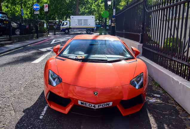 Lamborghini Aventador LP700-4