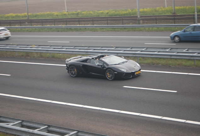 Lamborghini Aventador LP700-4 Roadster