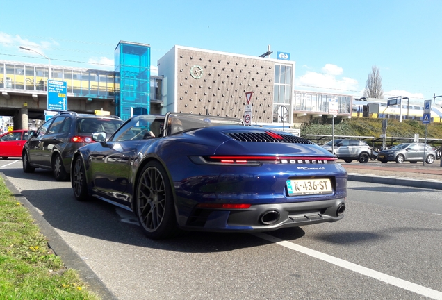 Porsche 992 Carrera 4S Cabriolet