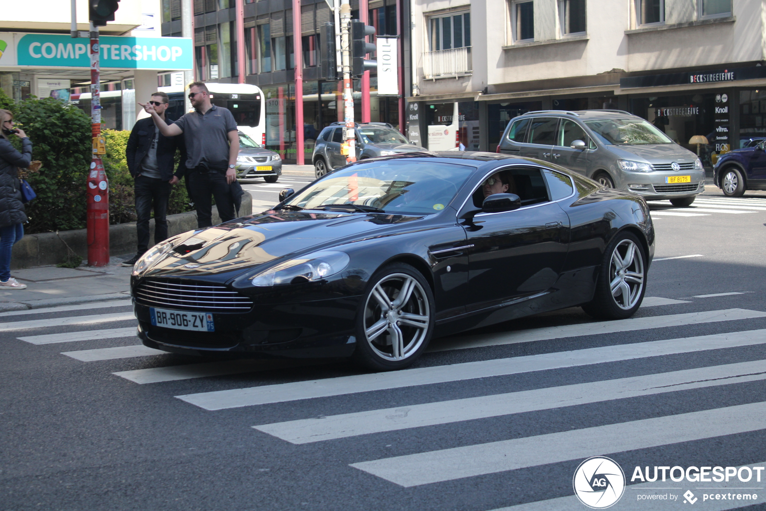 Aston Martin DB9