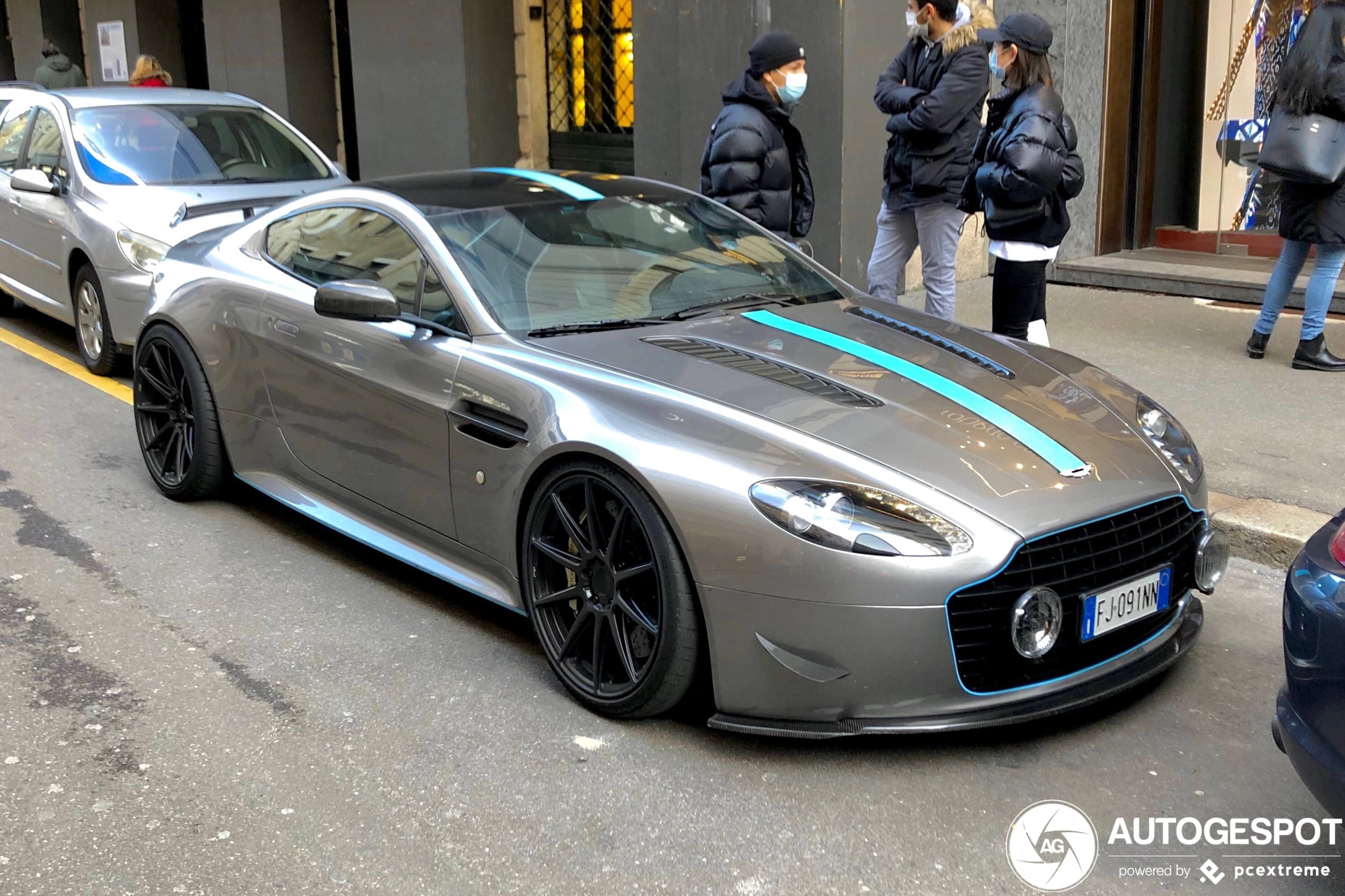 Aston Martin V8 Vantage S