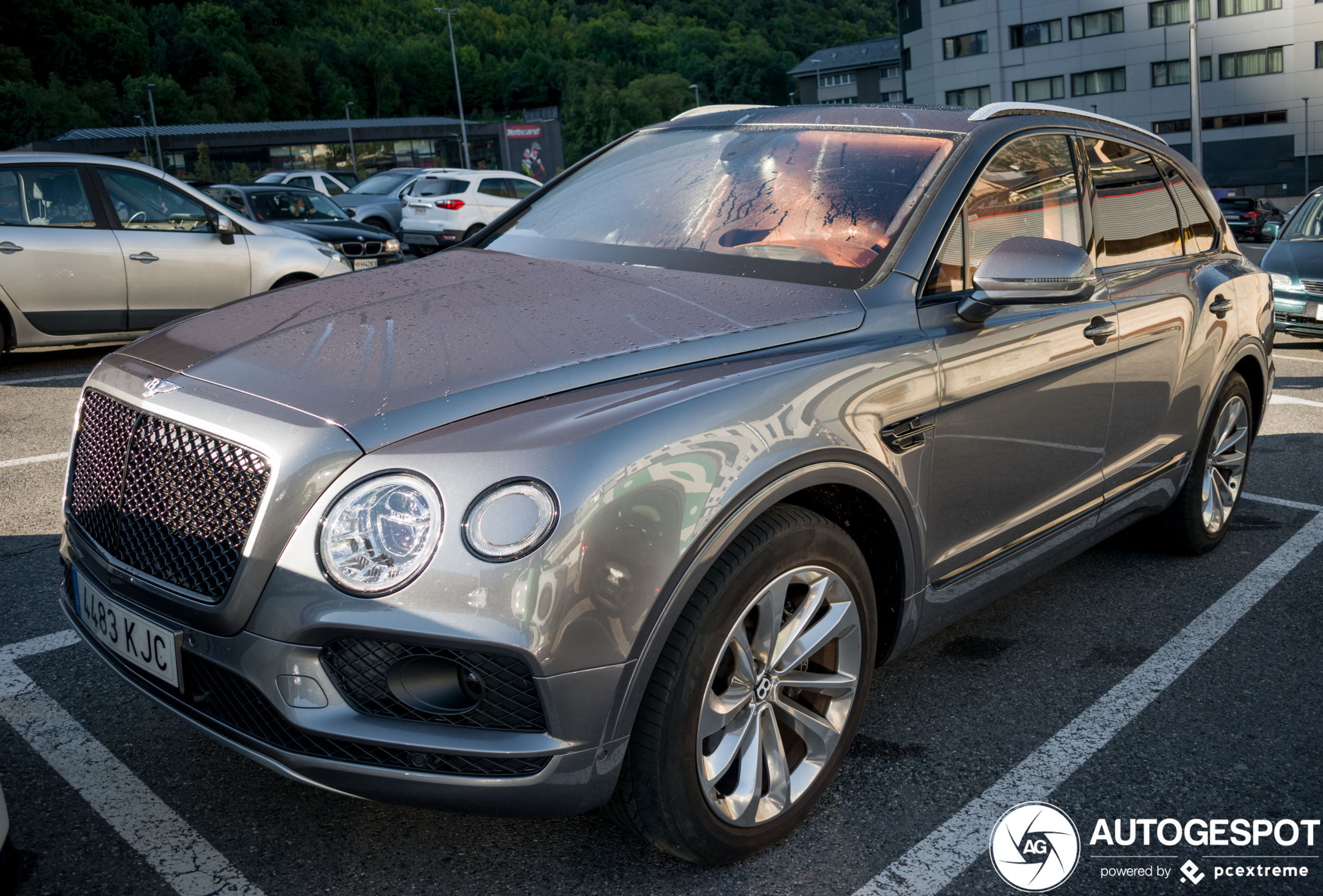 Bentley Bentayga V8