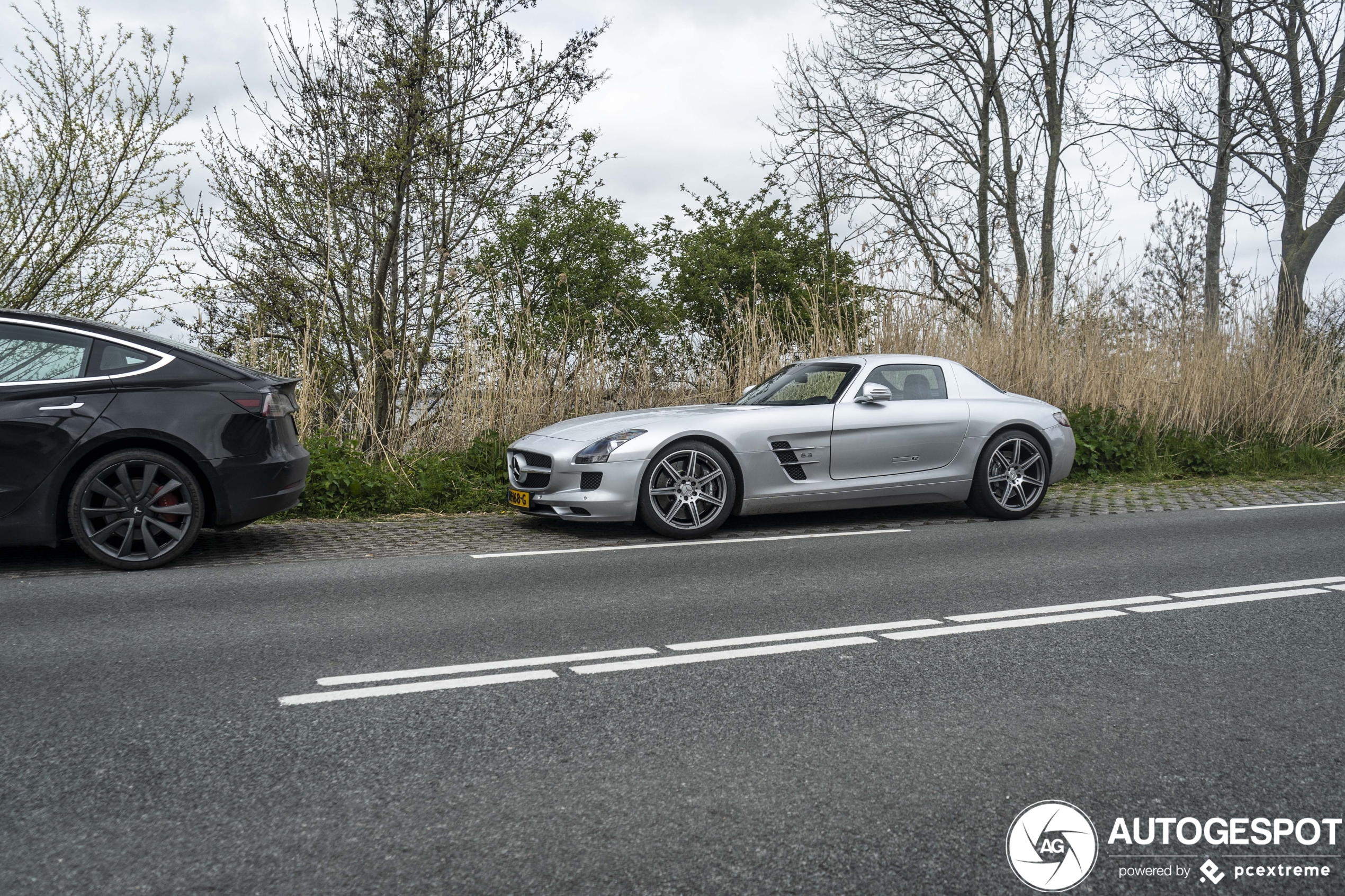 Mercedes-Benz SLS AMG