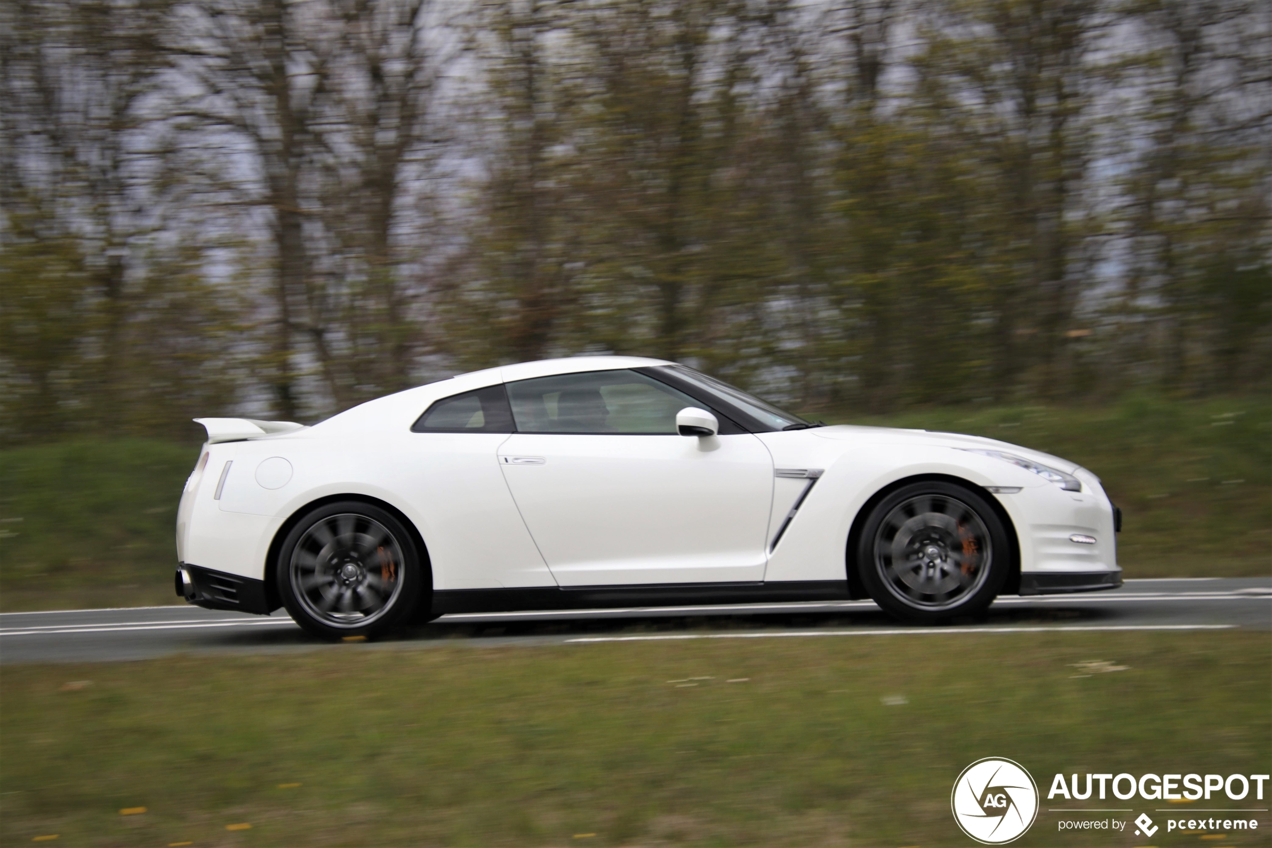 Nissan GT-R 2011