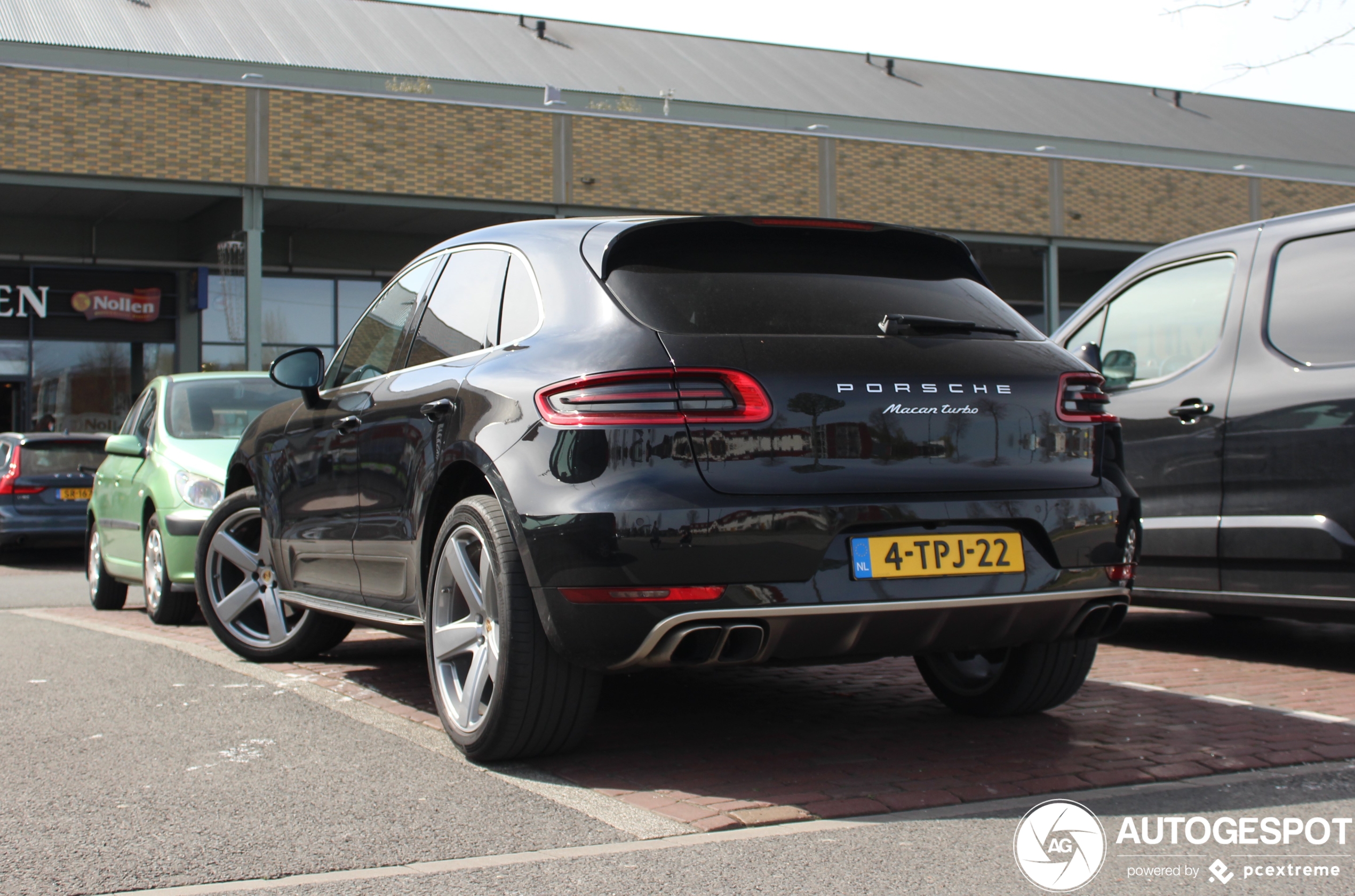 Porsche 95B Macan Turbo