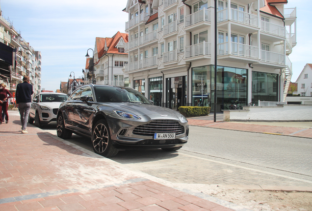 Aston Martin DBX