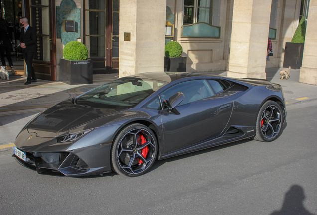 Lamborghini Huracán LP640-4 EVO