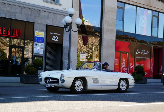 Mercedes-Benz 300SL Roadster