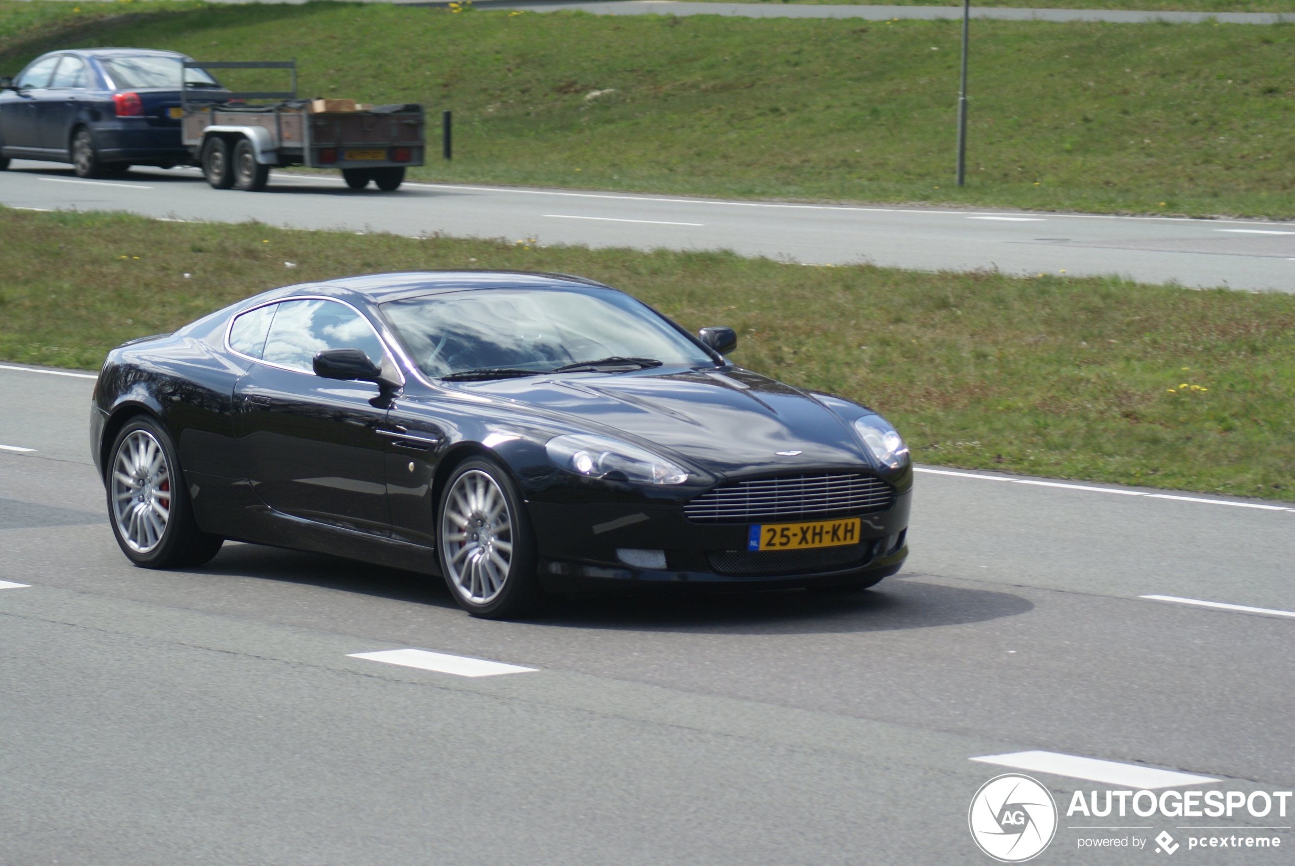 Aston Martin DB9