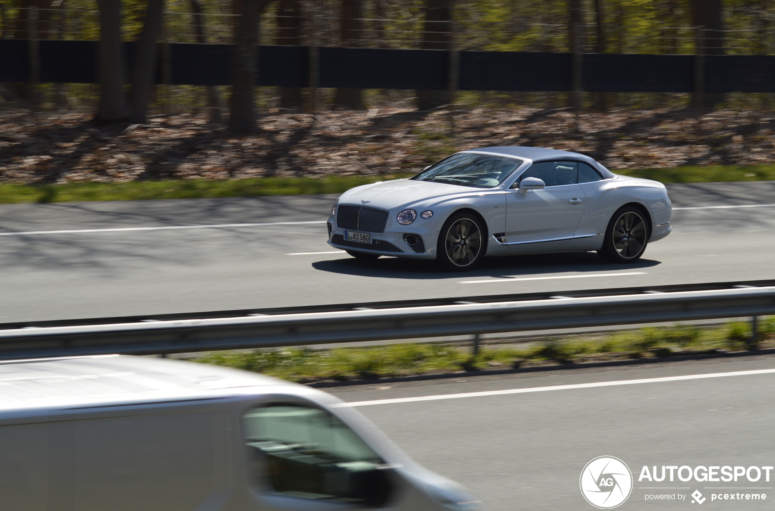 Bentley Continental GTC V8 2020