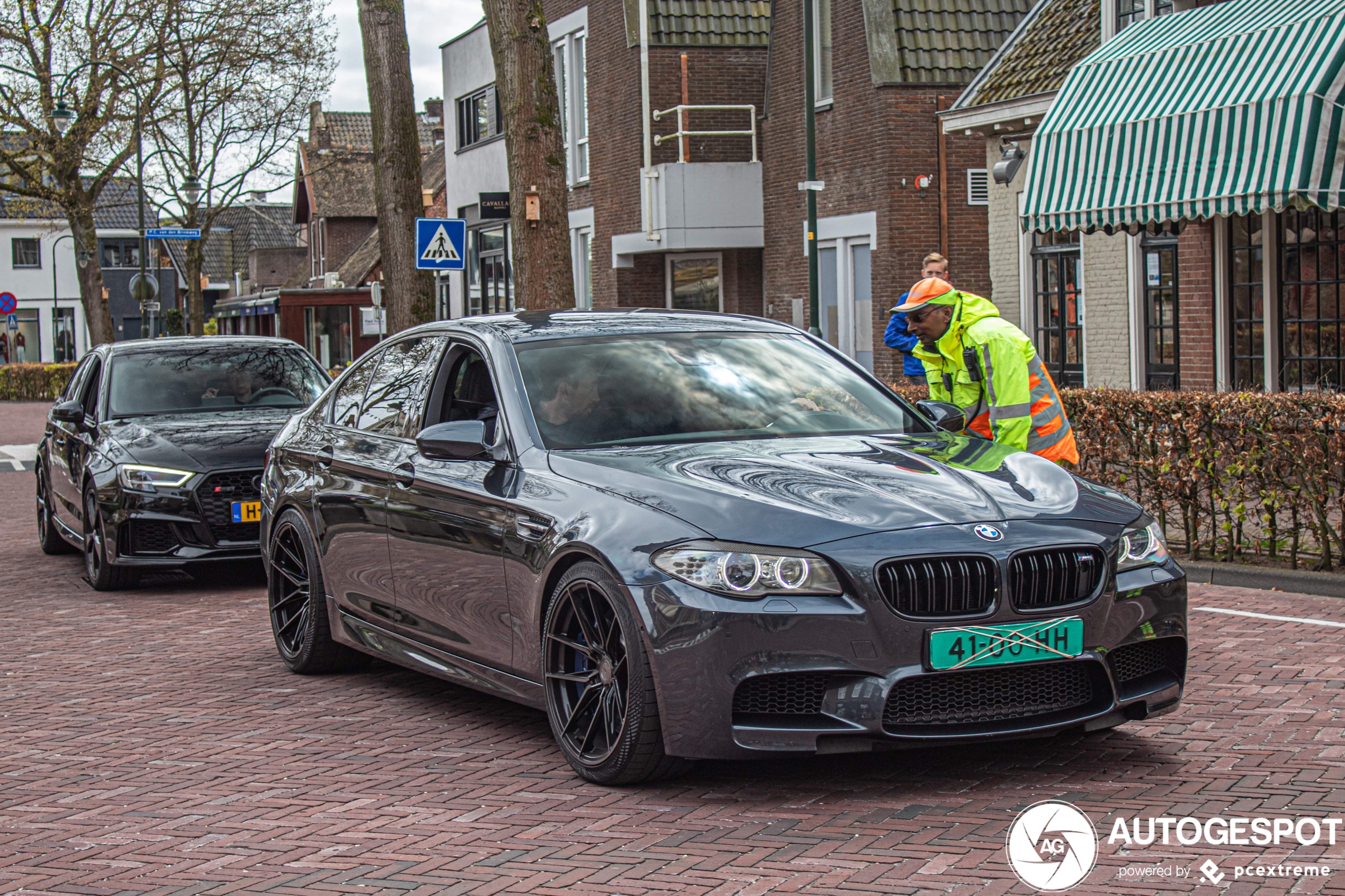 BMW M5 F10 2011