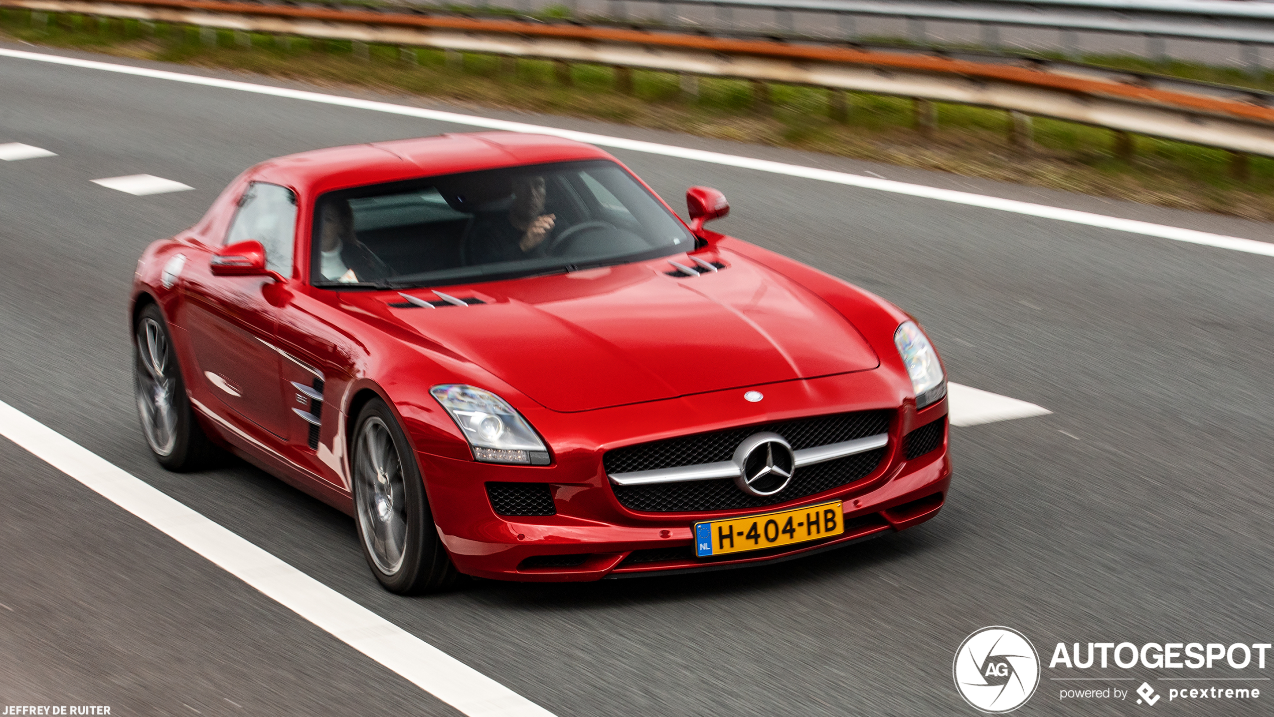 Mercedes-Benz SLS AMG