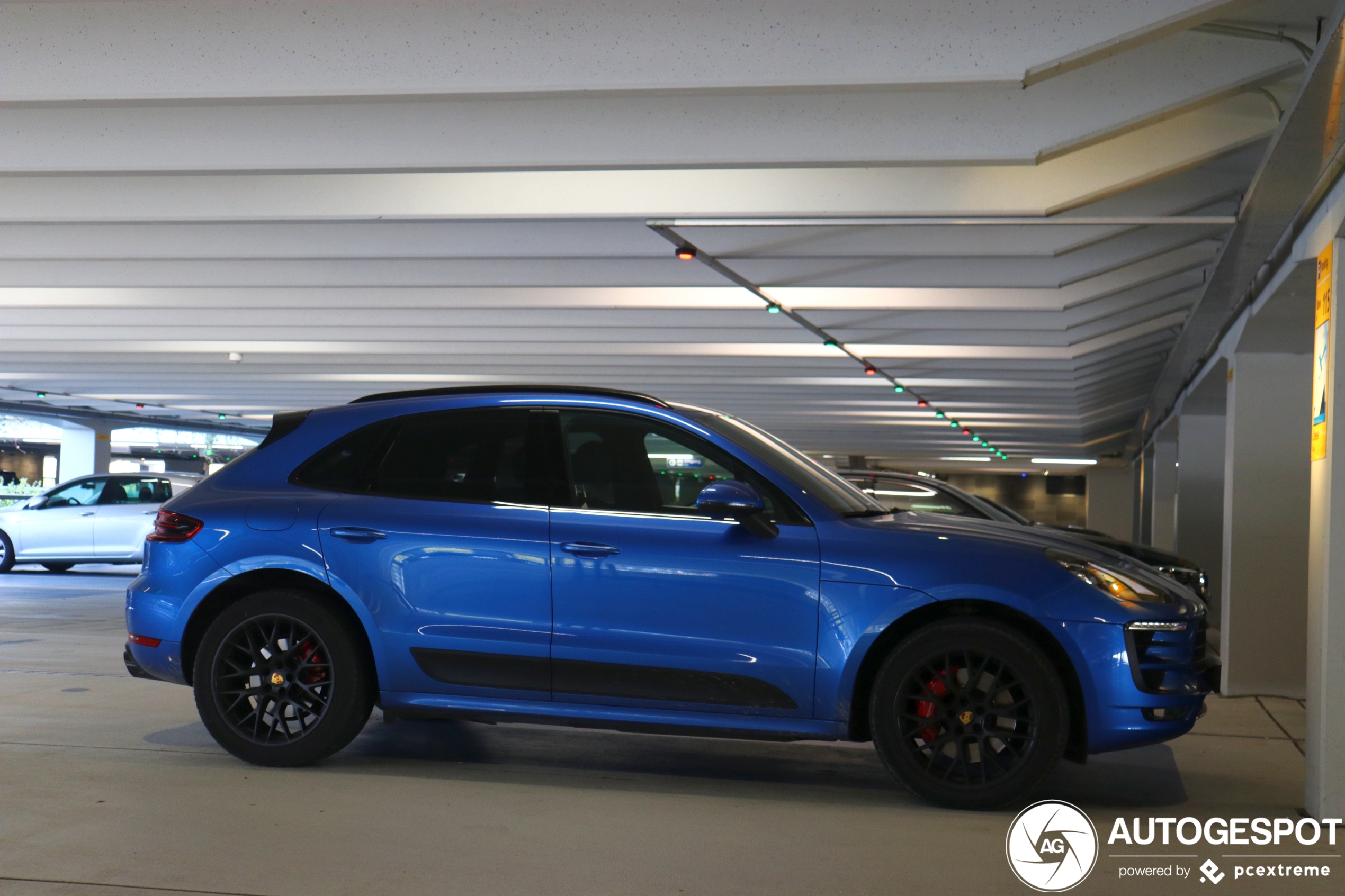 Porsche 95B Macan GTS