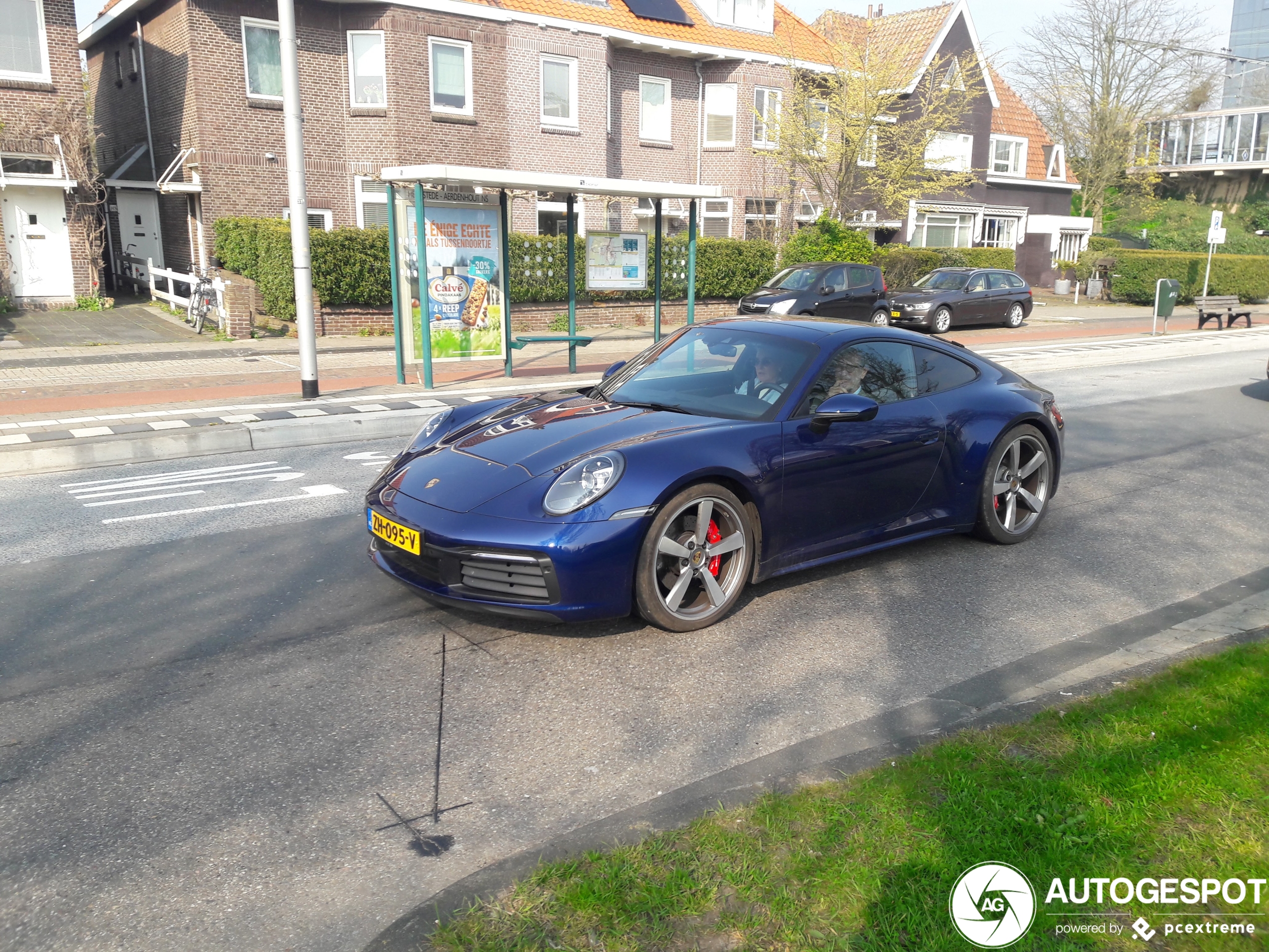 Porsche 992 Carrera 4S