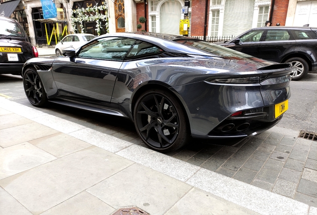 Aston Martin DBS Superleggera