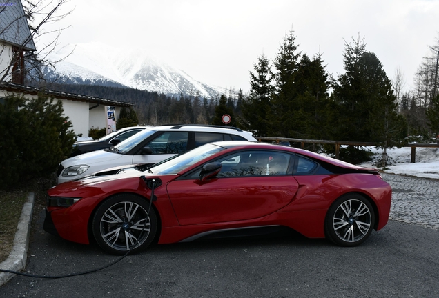 BMW i8 Protonic Red Edition