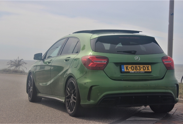 Mercedes-AMG A 45 W176 2015