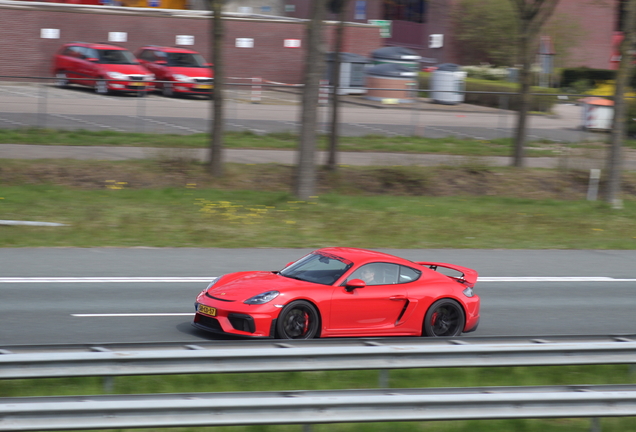 Porsche 718 Cayman GT4