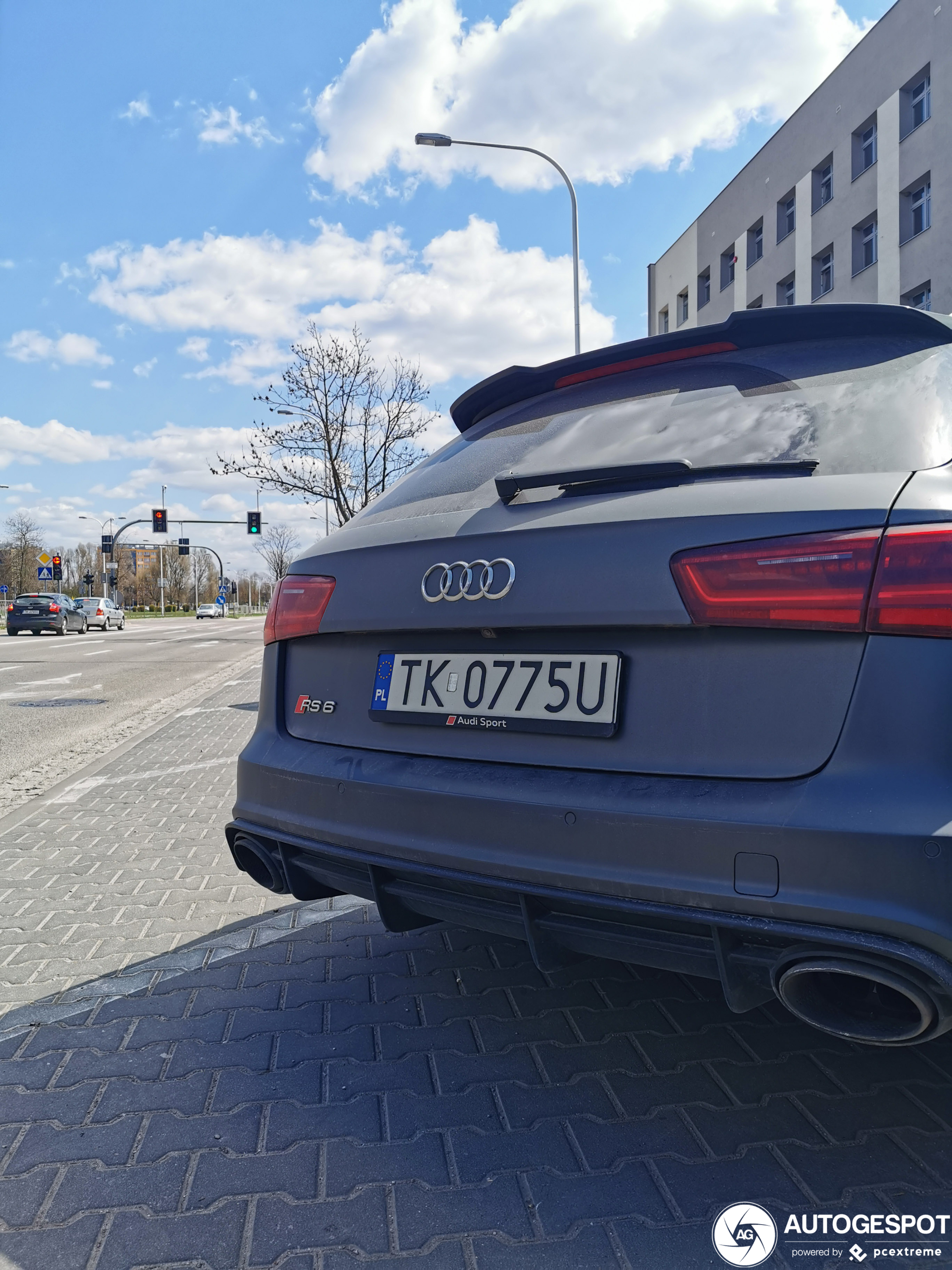 Audi RS6 Avant C7 2015