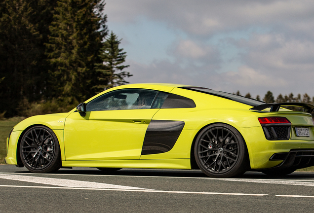 Audi R8 V10 Plus 2015